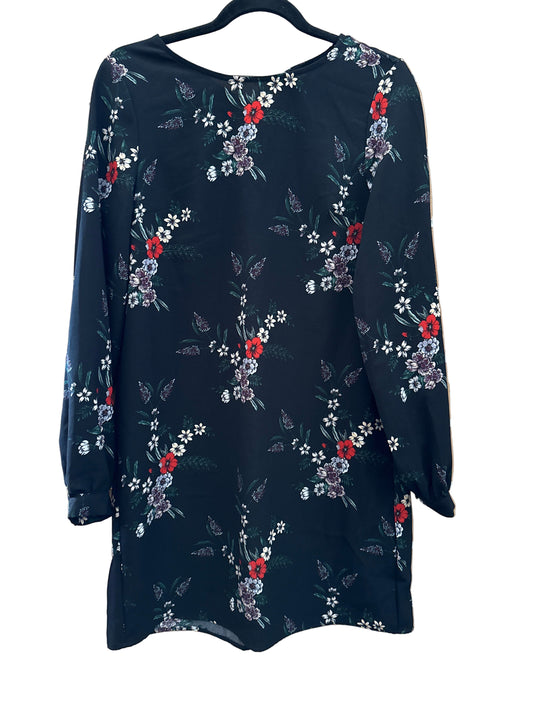 H&M dökkur blómakjóll 36