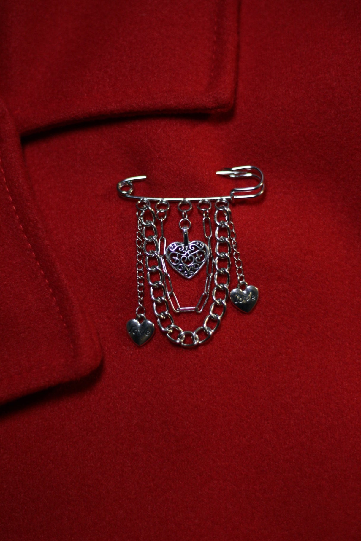 brooch N:64