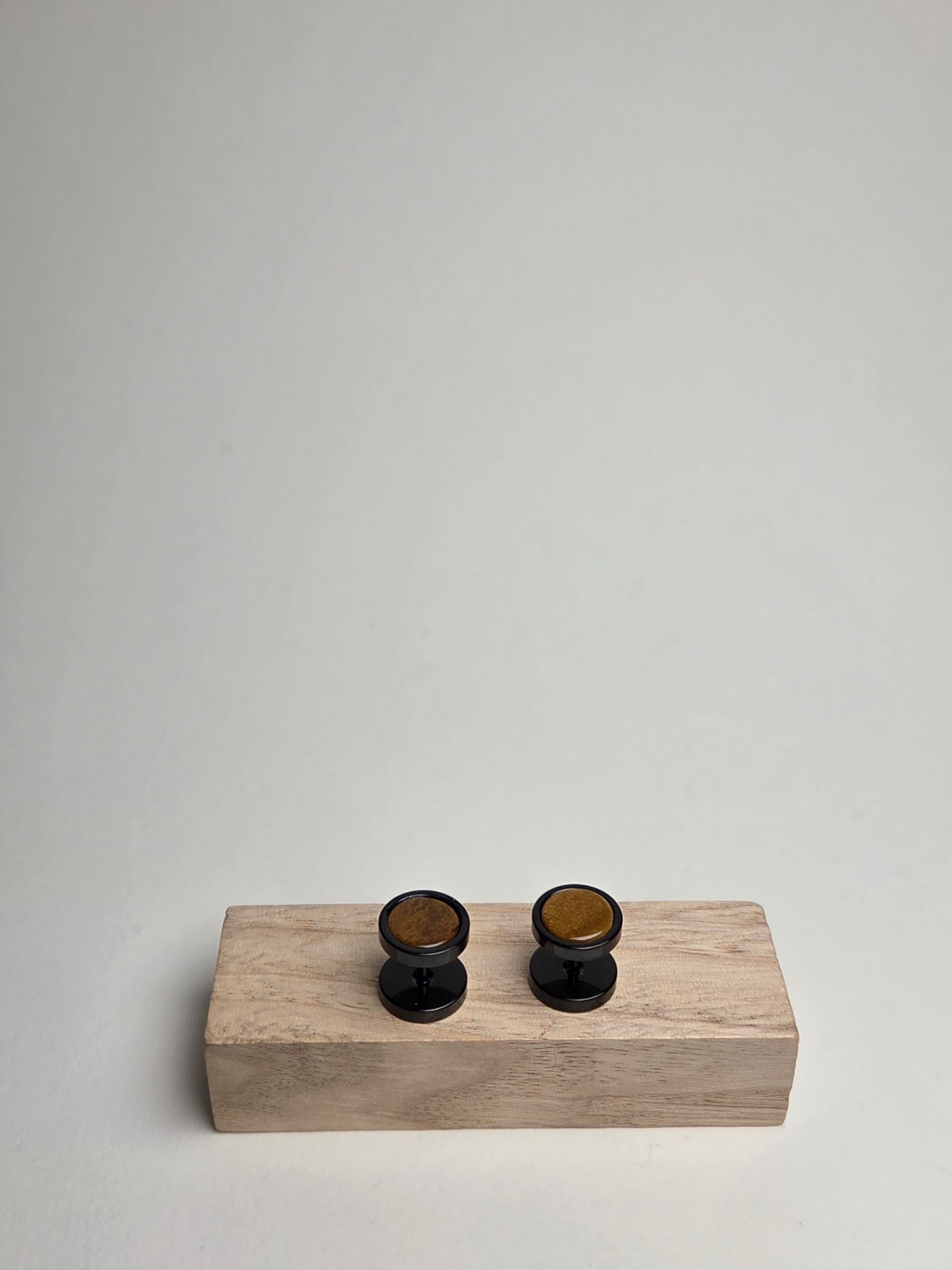 men's earrings N: 236