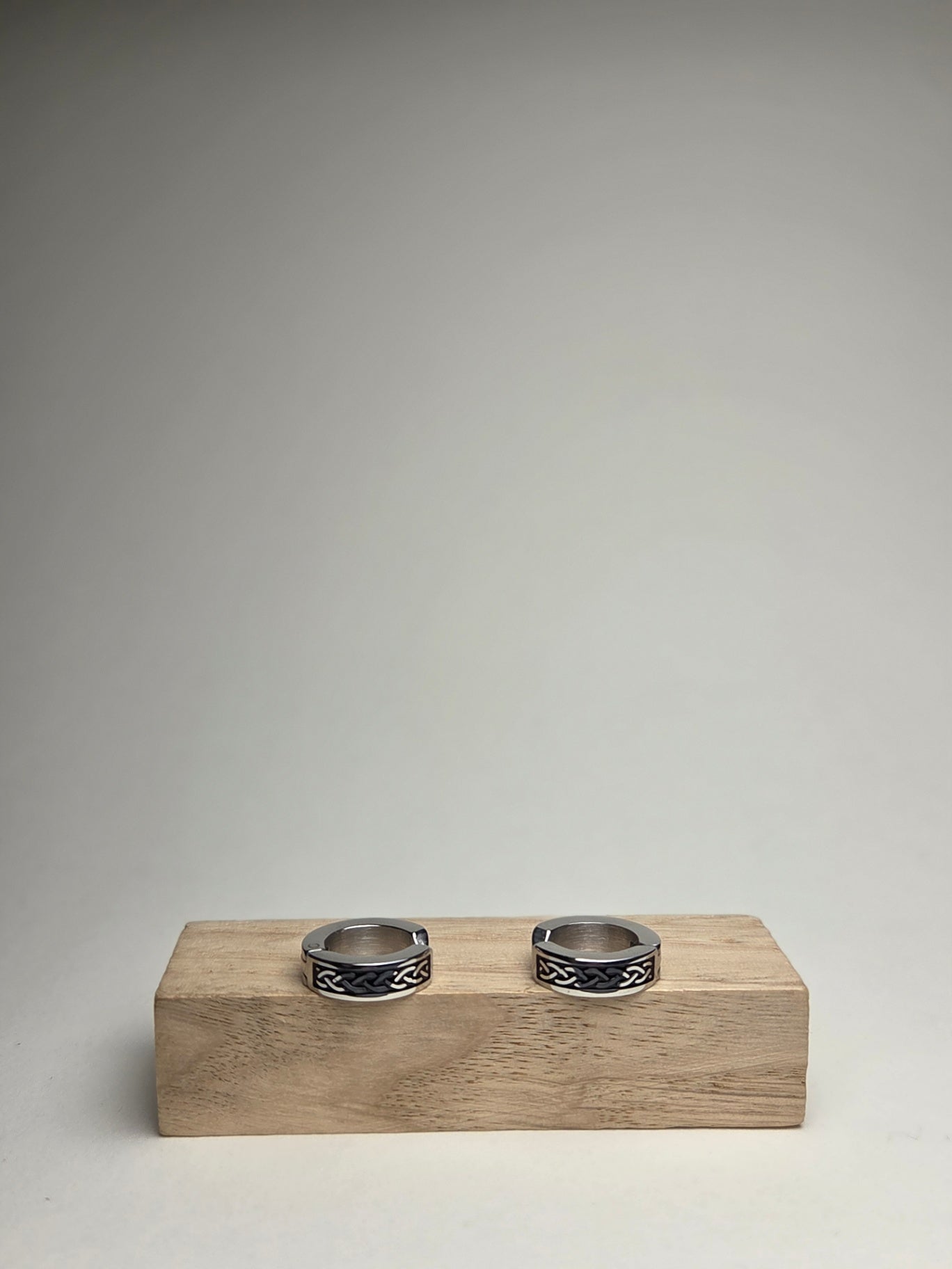men's clip earrings N: 232