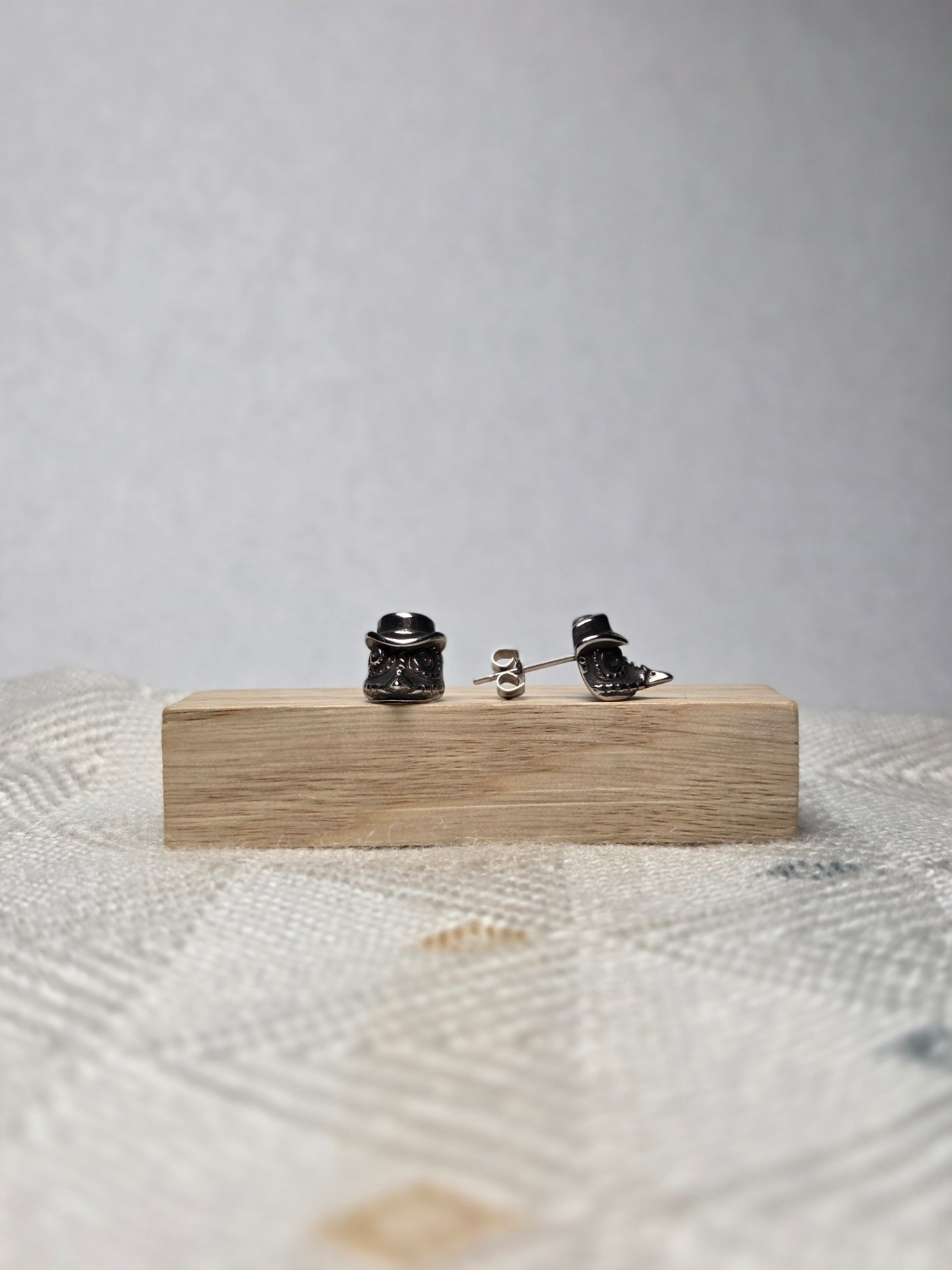 men's earrings N: 239