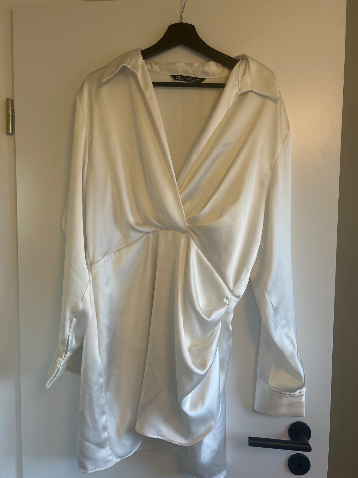 XL - Zara satínkjóll hvítur