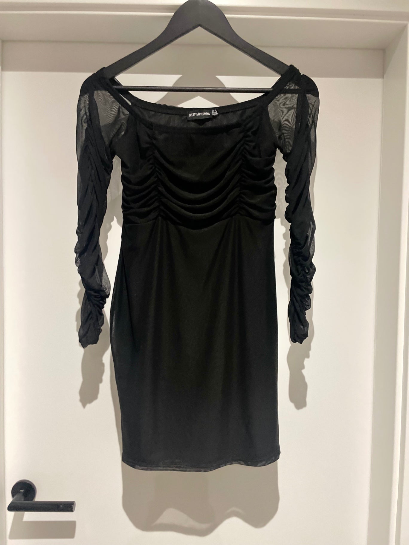 PRETTYLITTLETHING 12