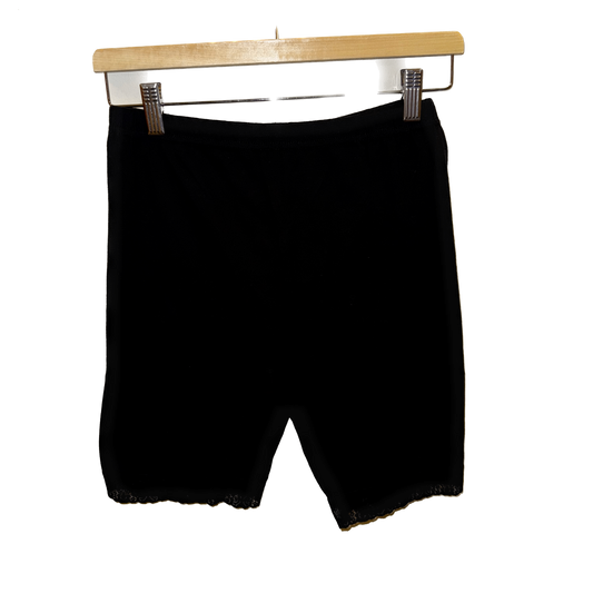 L - Onurel stuttbuxur með blúndu