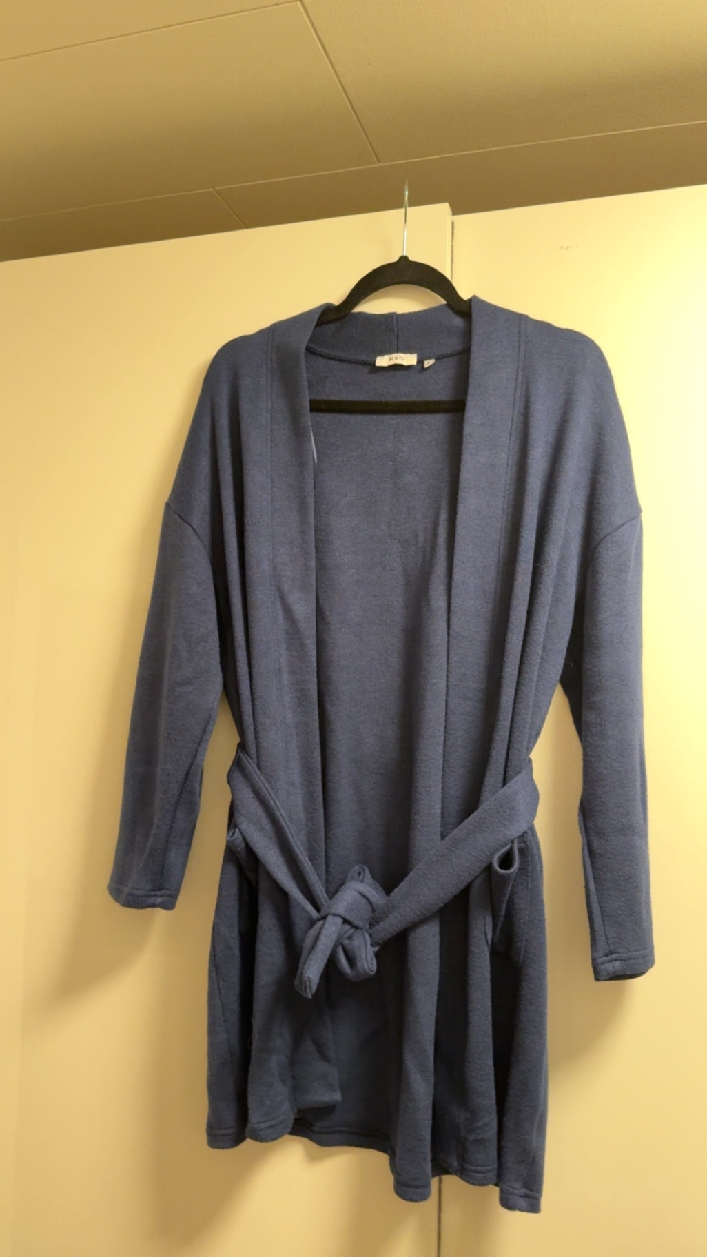 L M.X.O. Golla/peysa