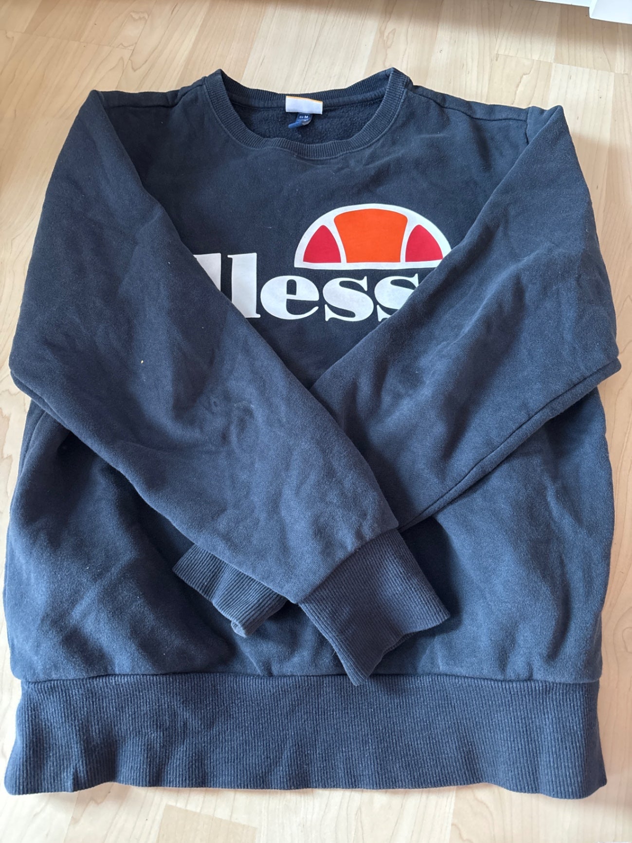 Ellesse peysa M