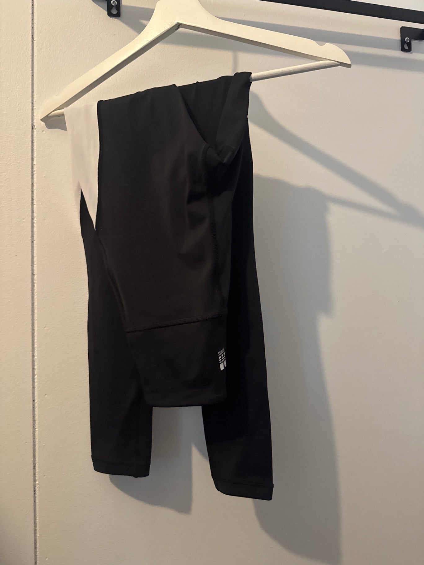 XS AJ mfitness buxur svartar og hvítar