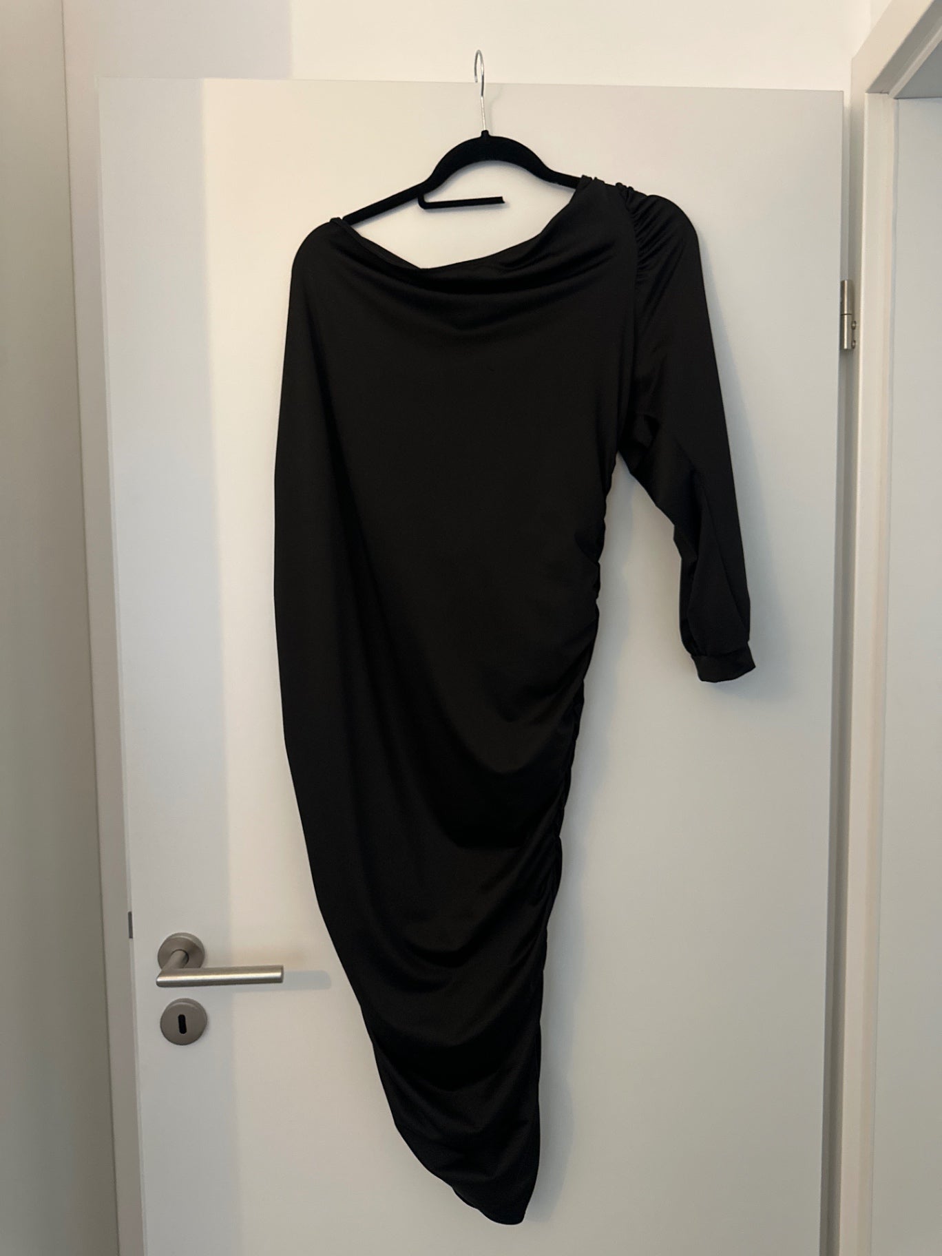 XL/XXL one shoulder kjóll