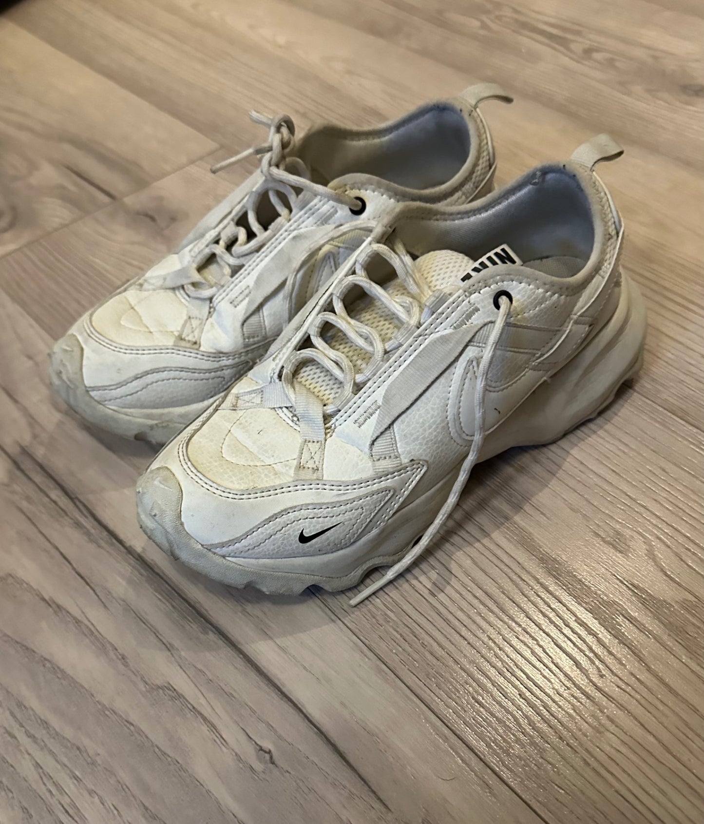 Nike strigaskór hvítir st: 38