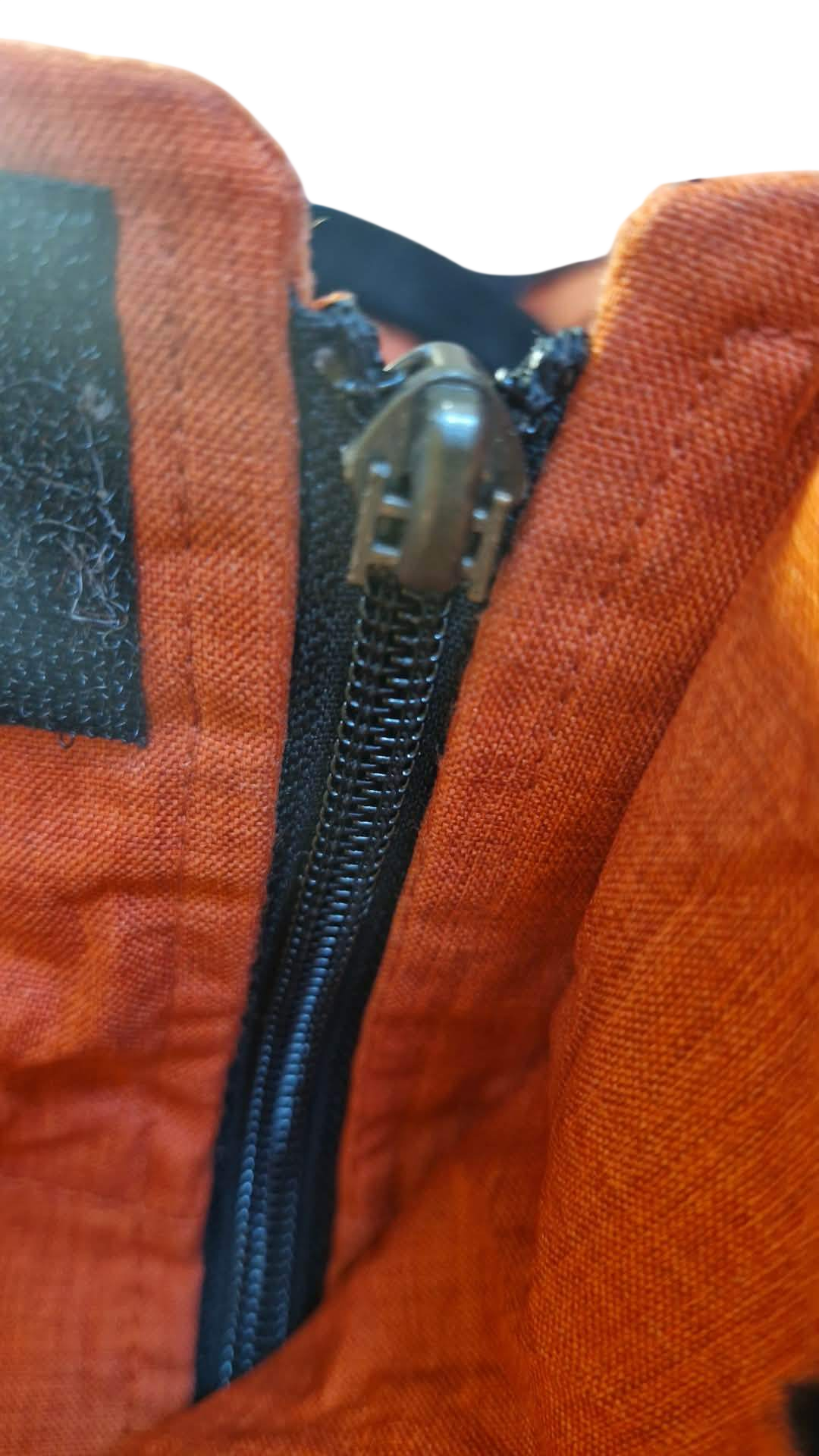 Adidas jakki XL hægt að renna út hettu.