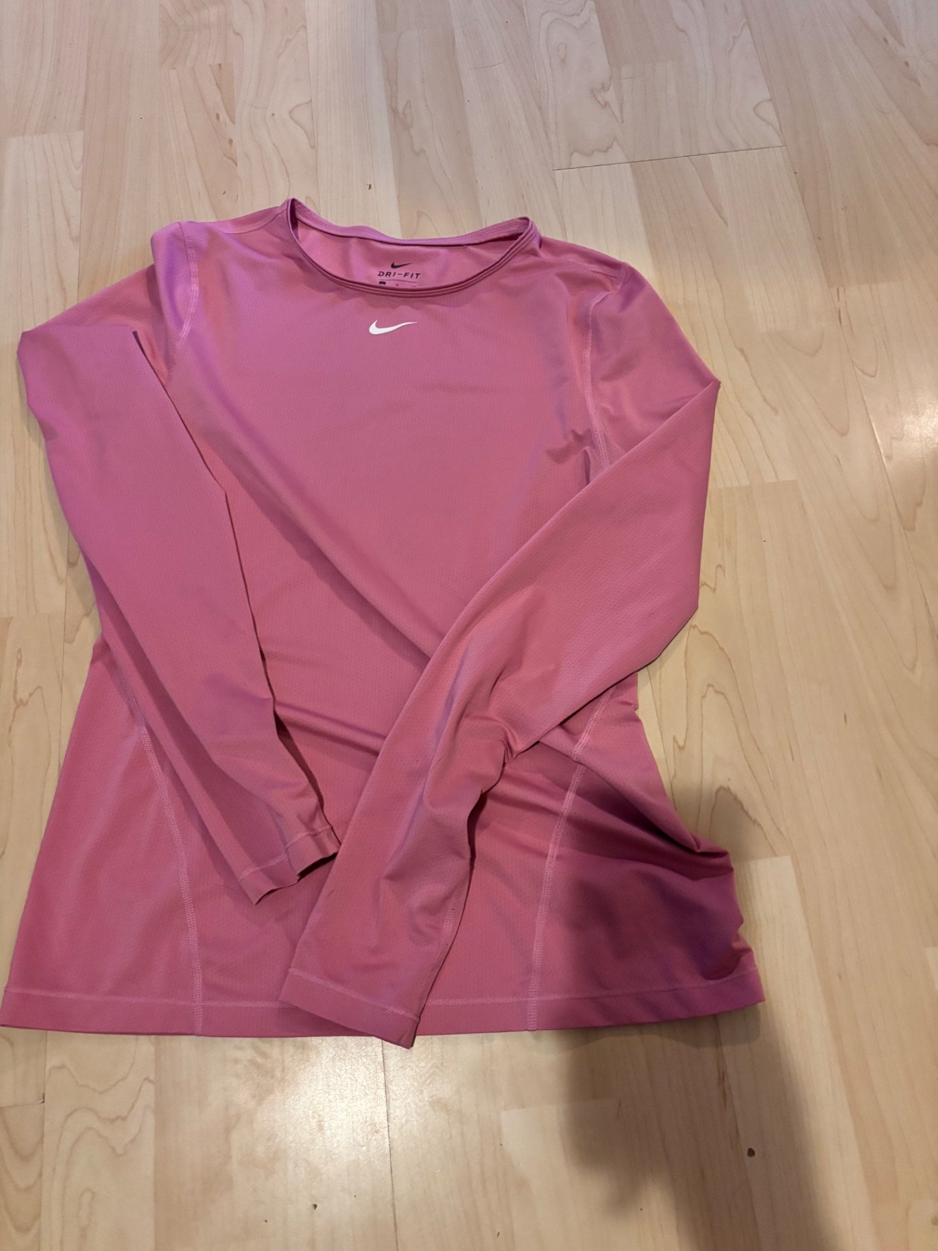Nike bleik S