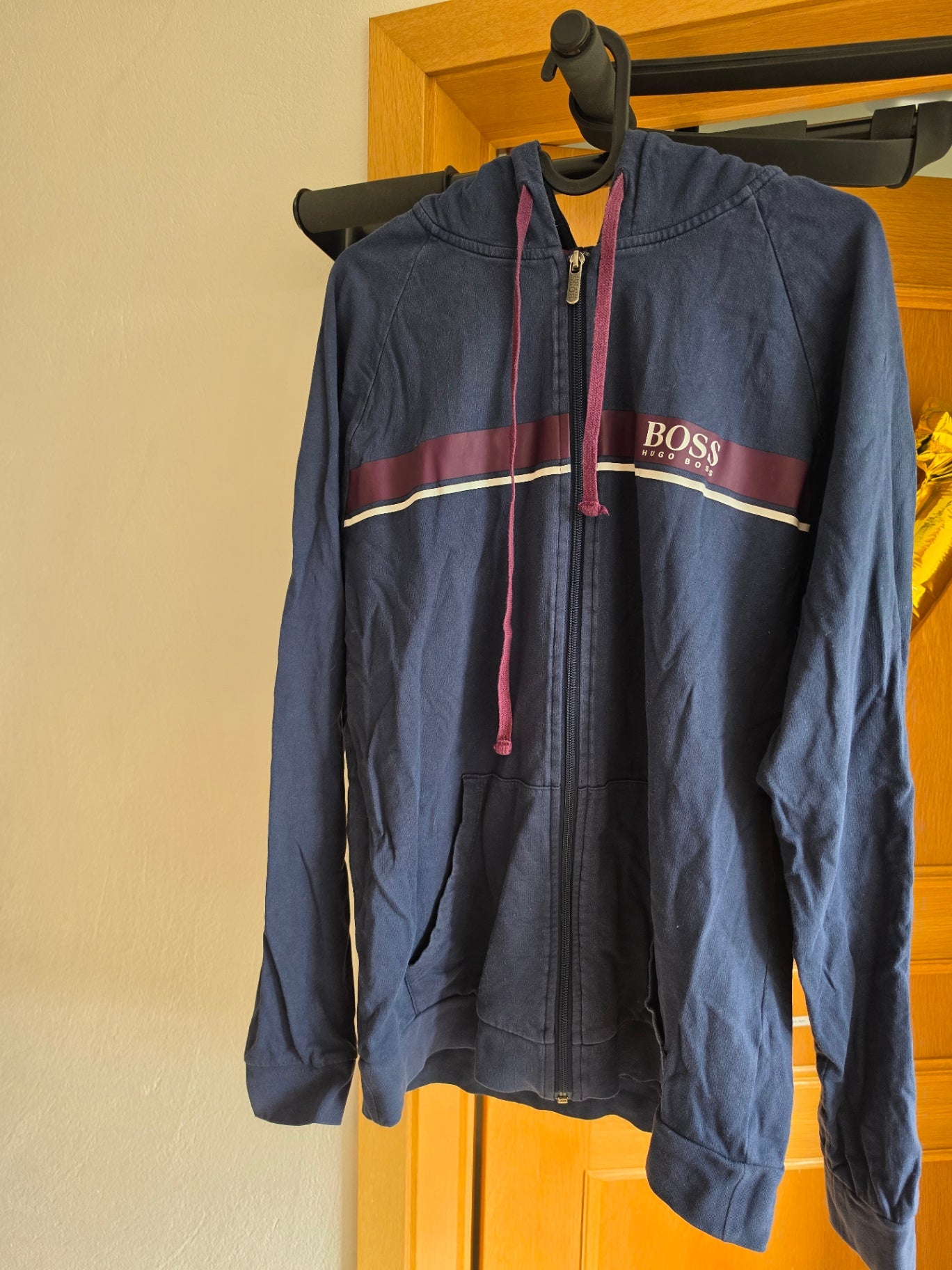 Hugo boss peysa