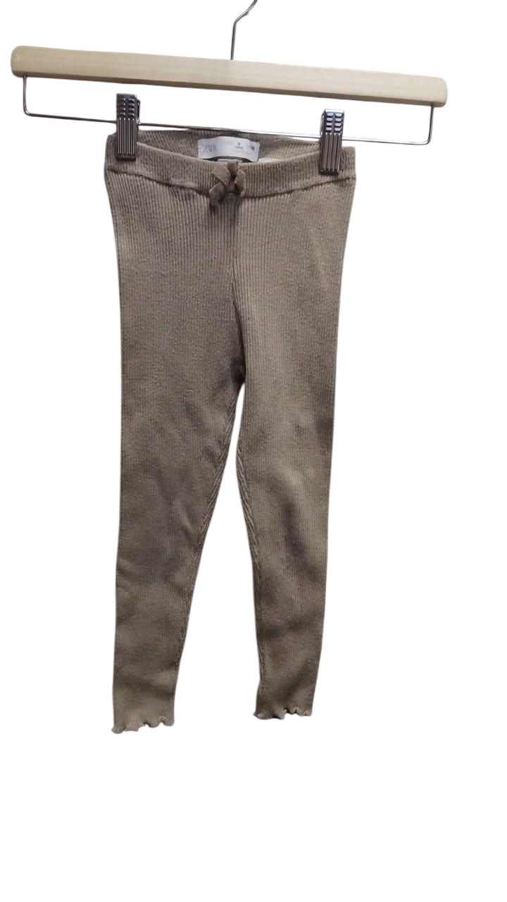 Zara buxur 116