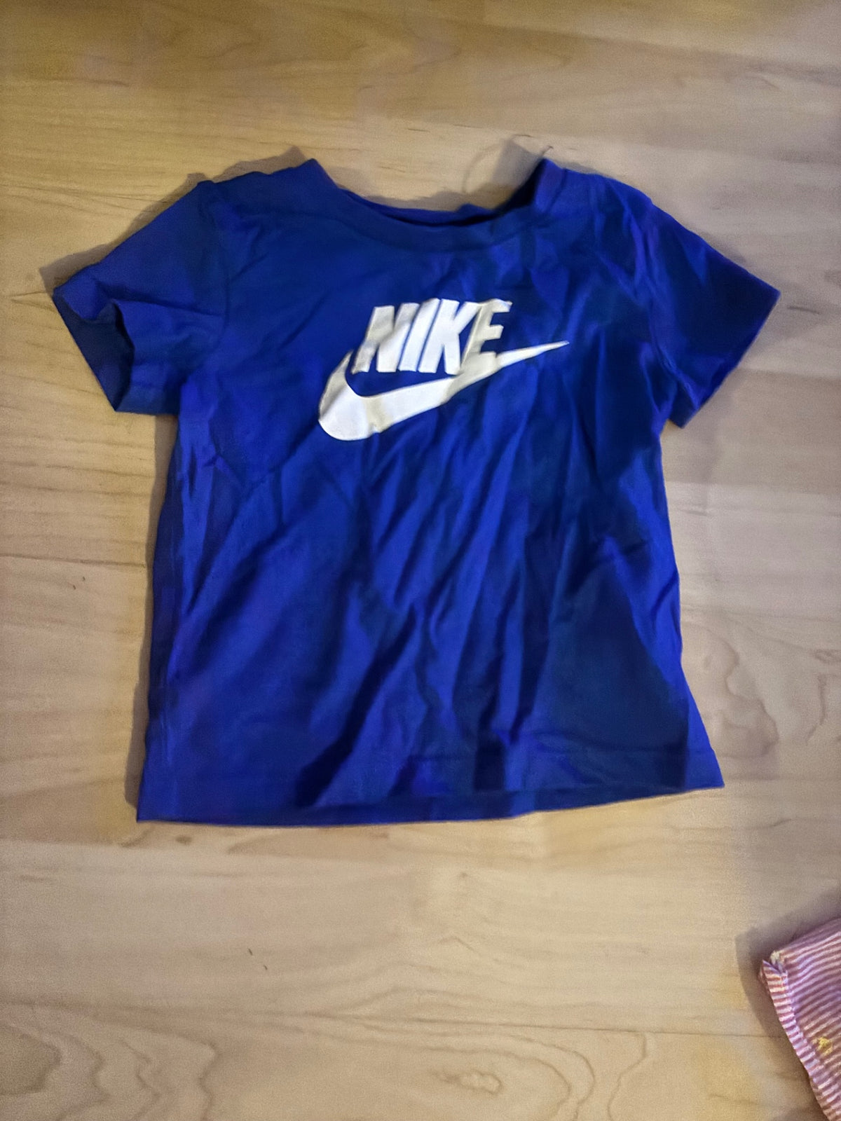 (74) Nike bolur