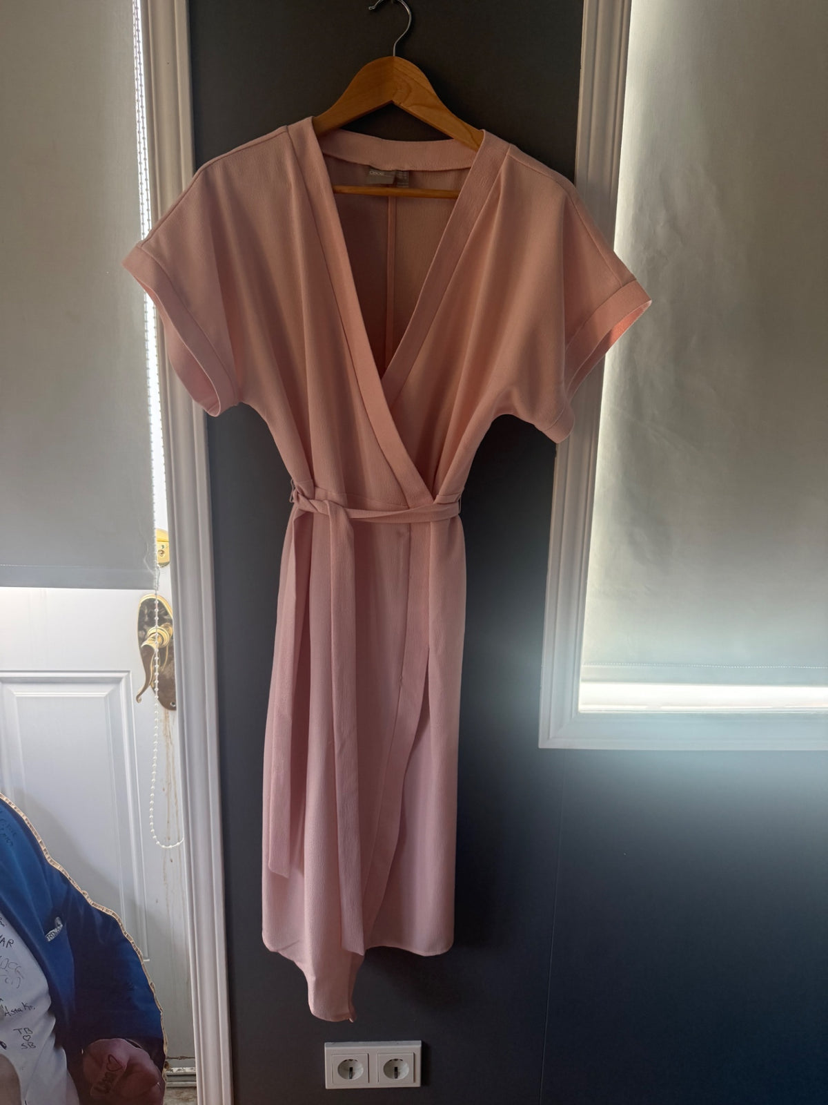 Asos bleikur kjóll