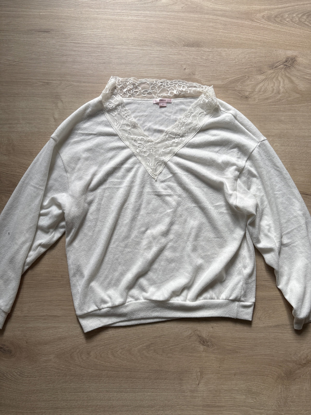 Gina tricot blúndu peysa (stærð M)