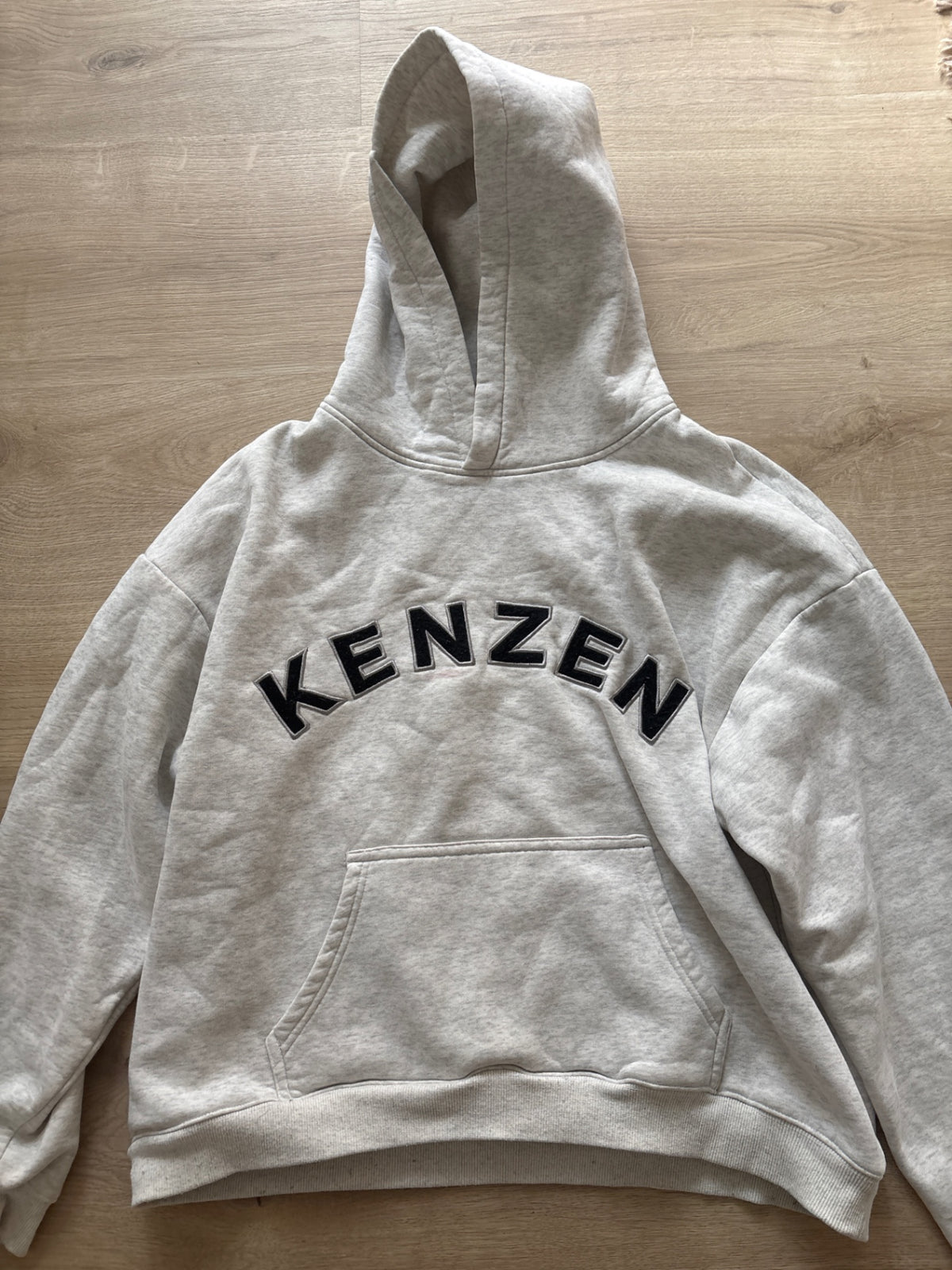 Kenzen grá peysa (stærð L)