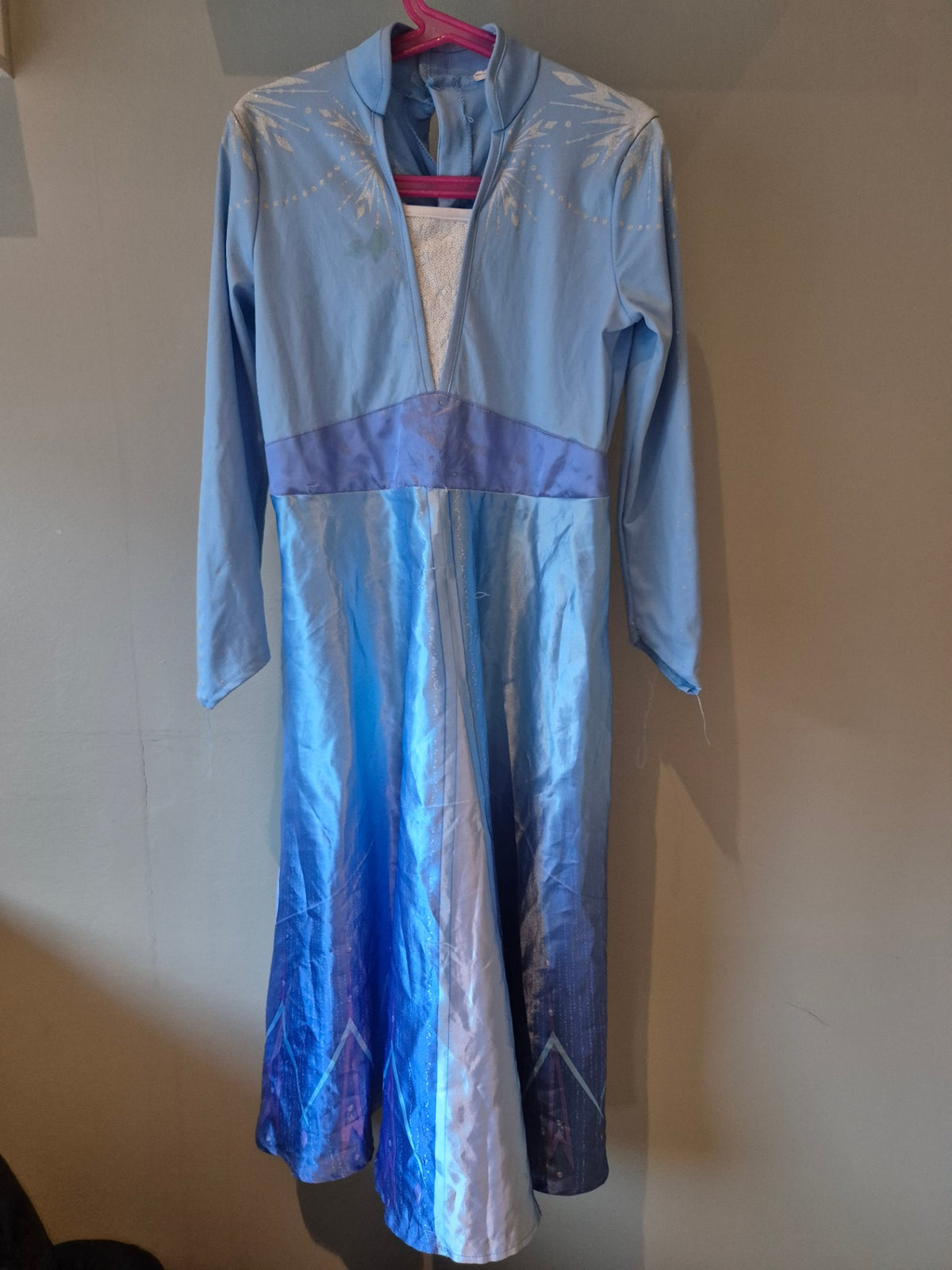 116 Elsu búningur