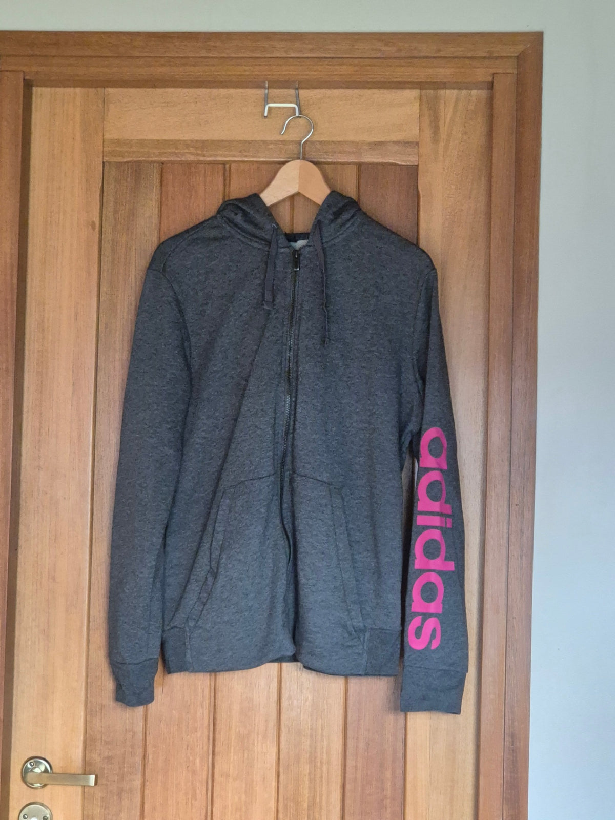 Adidas peysa lítið númer