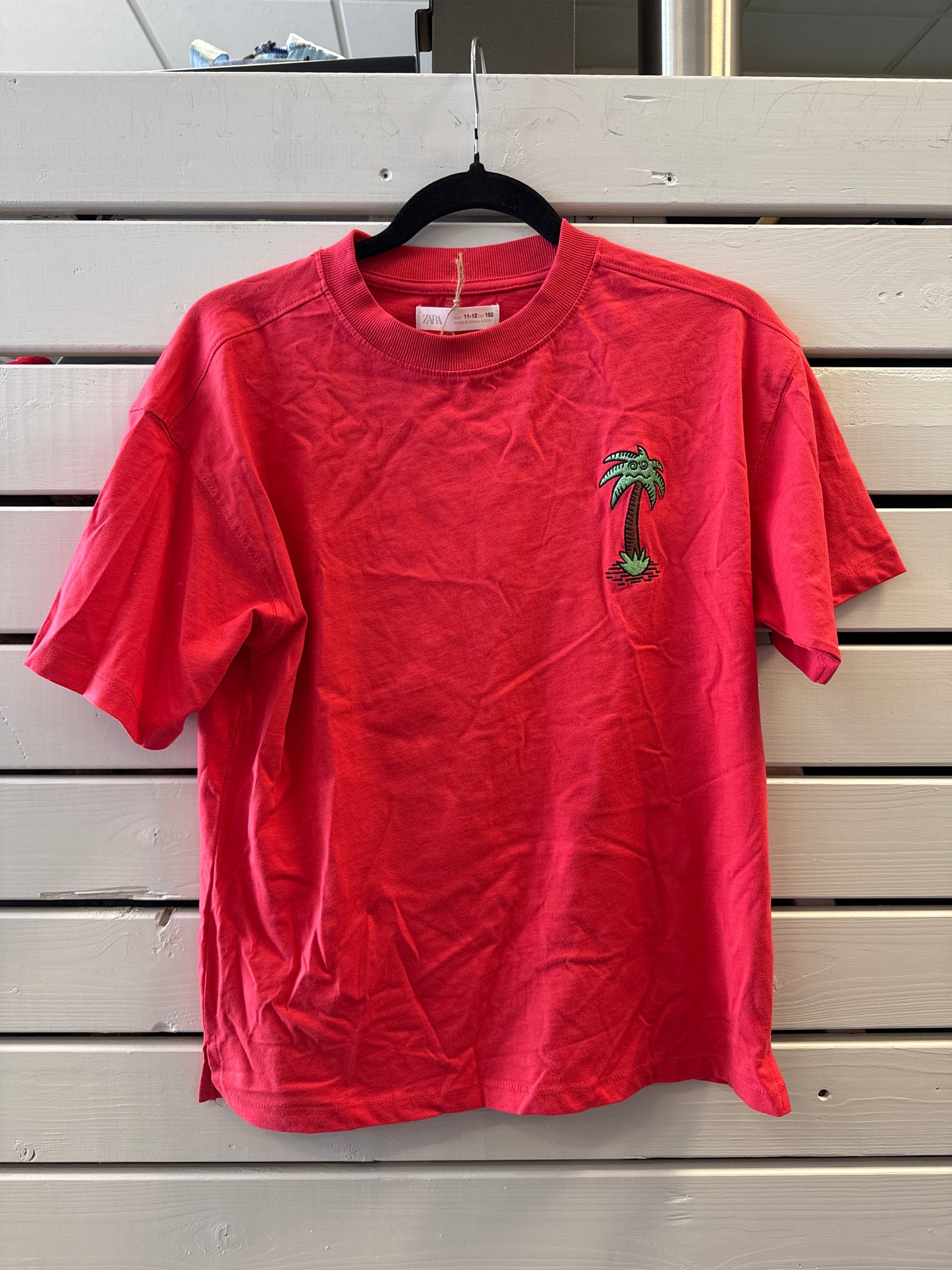 Zara rauður bolur 152