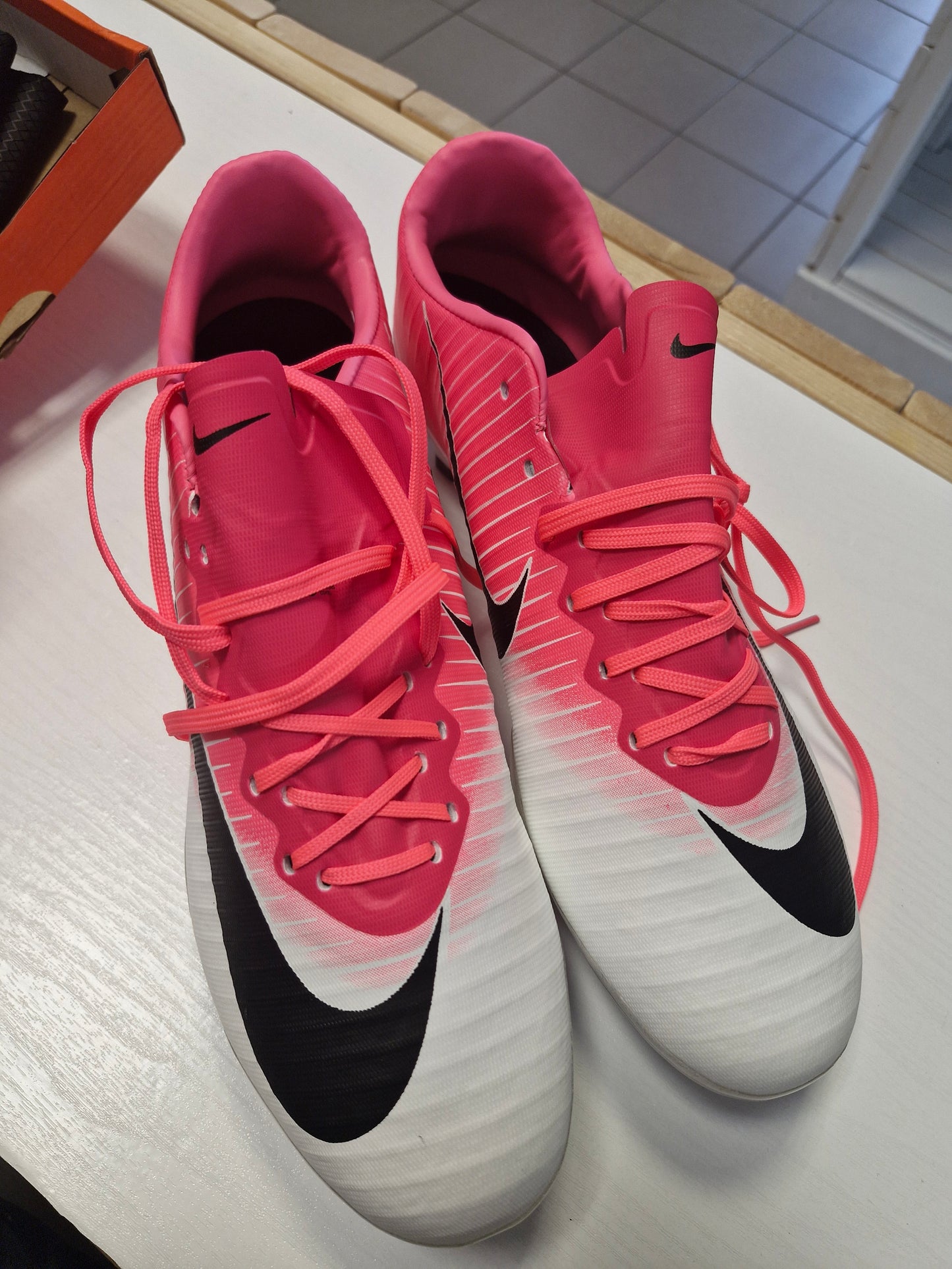 Splunkunýir Nike mercurial takkaskór 44.5
