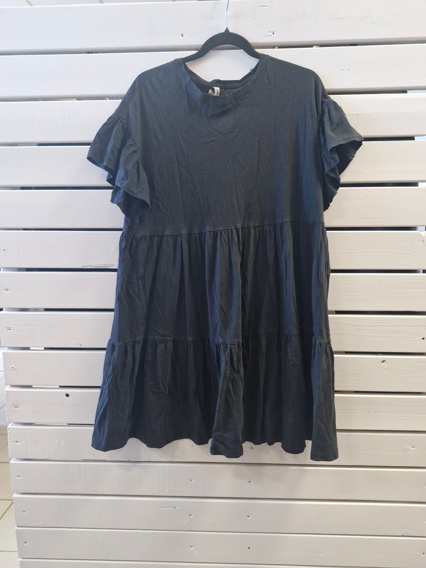 Only oversized kjóll M