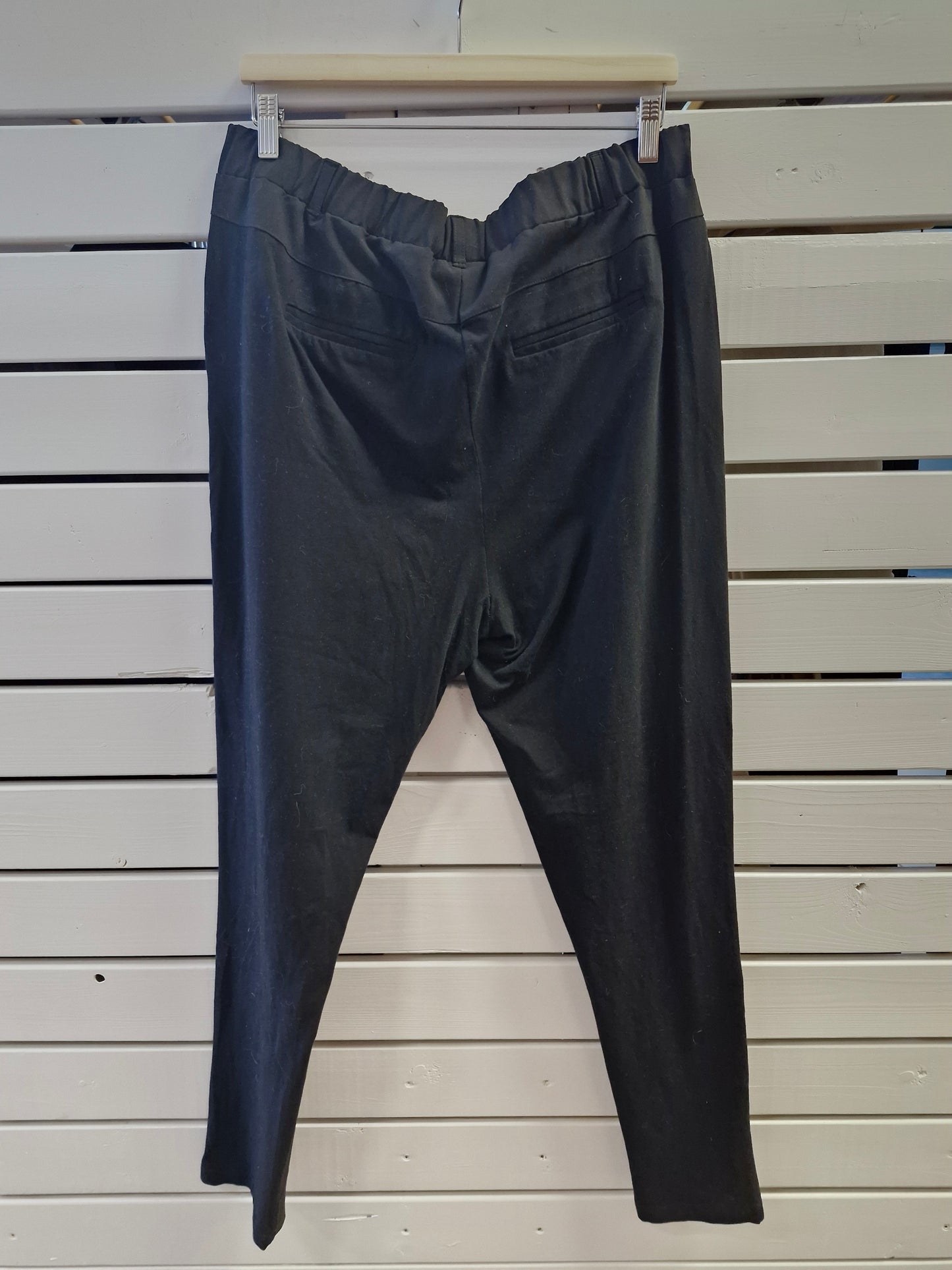 Kaffe svartar slacks 44