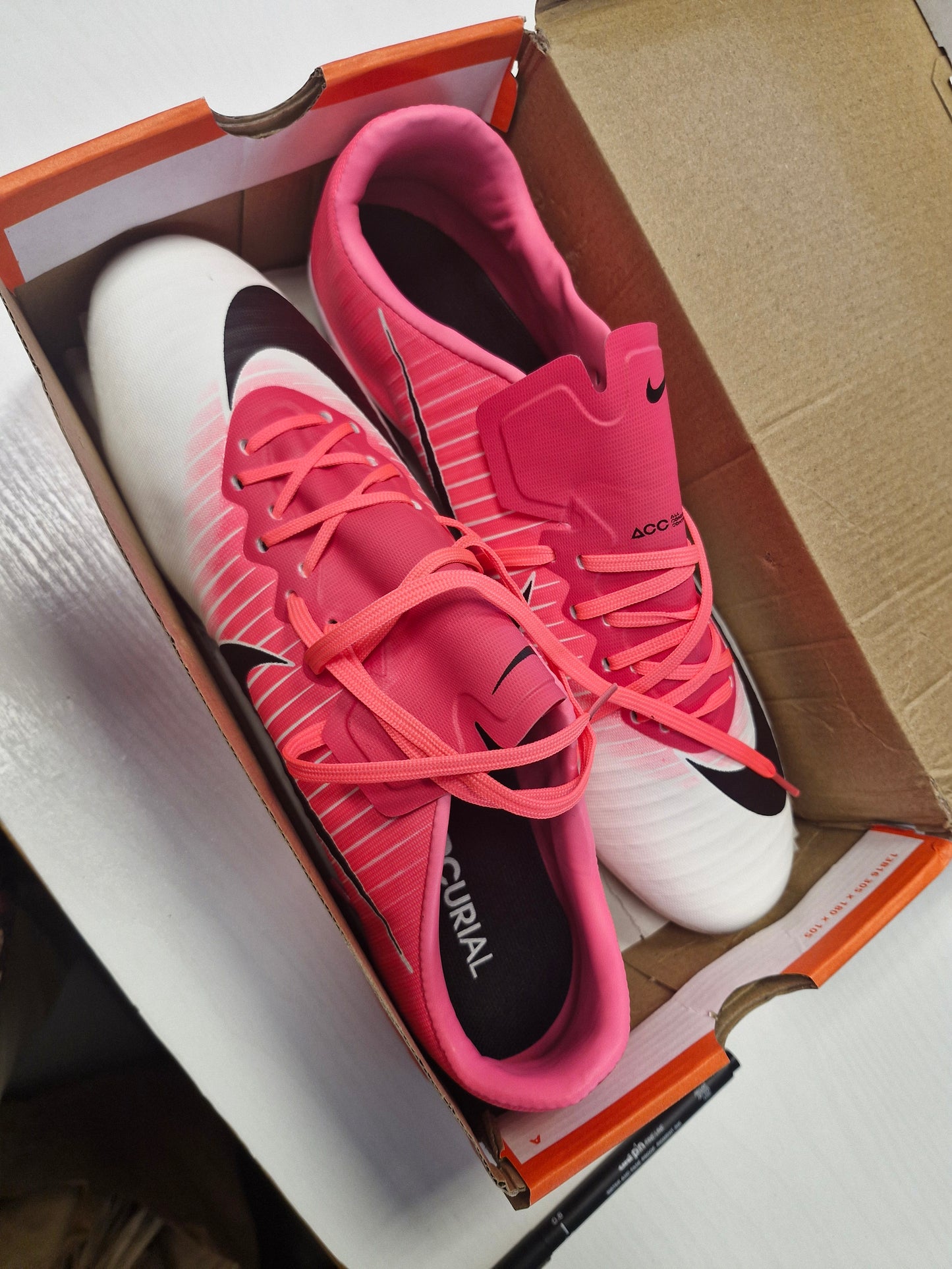 Splunkunýir Nike mercurial takkaskór 44.5