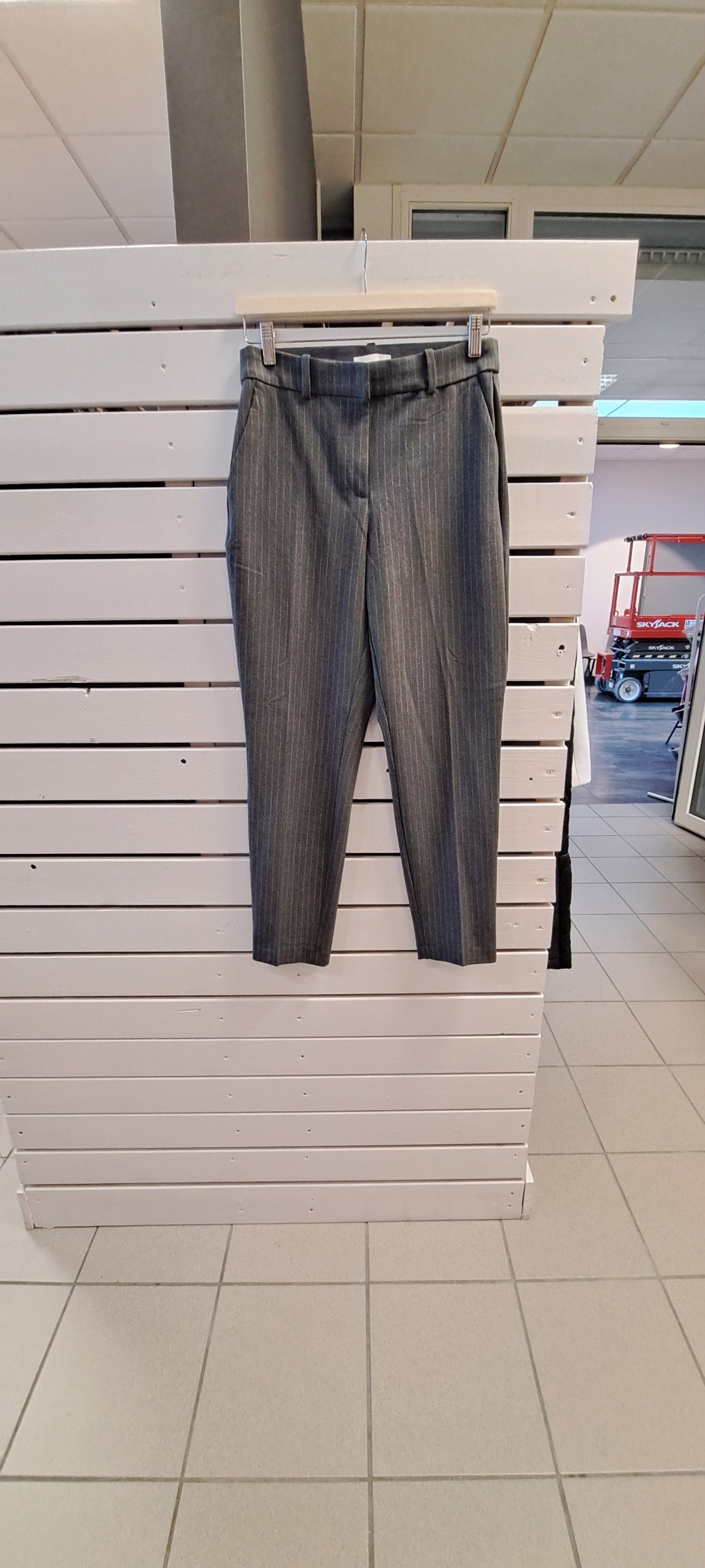 grey pants