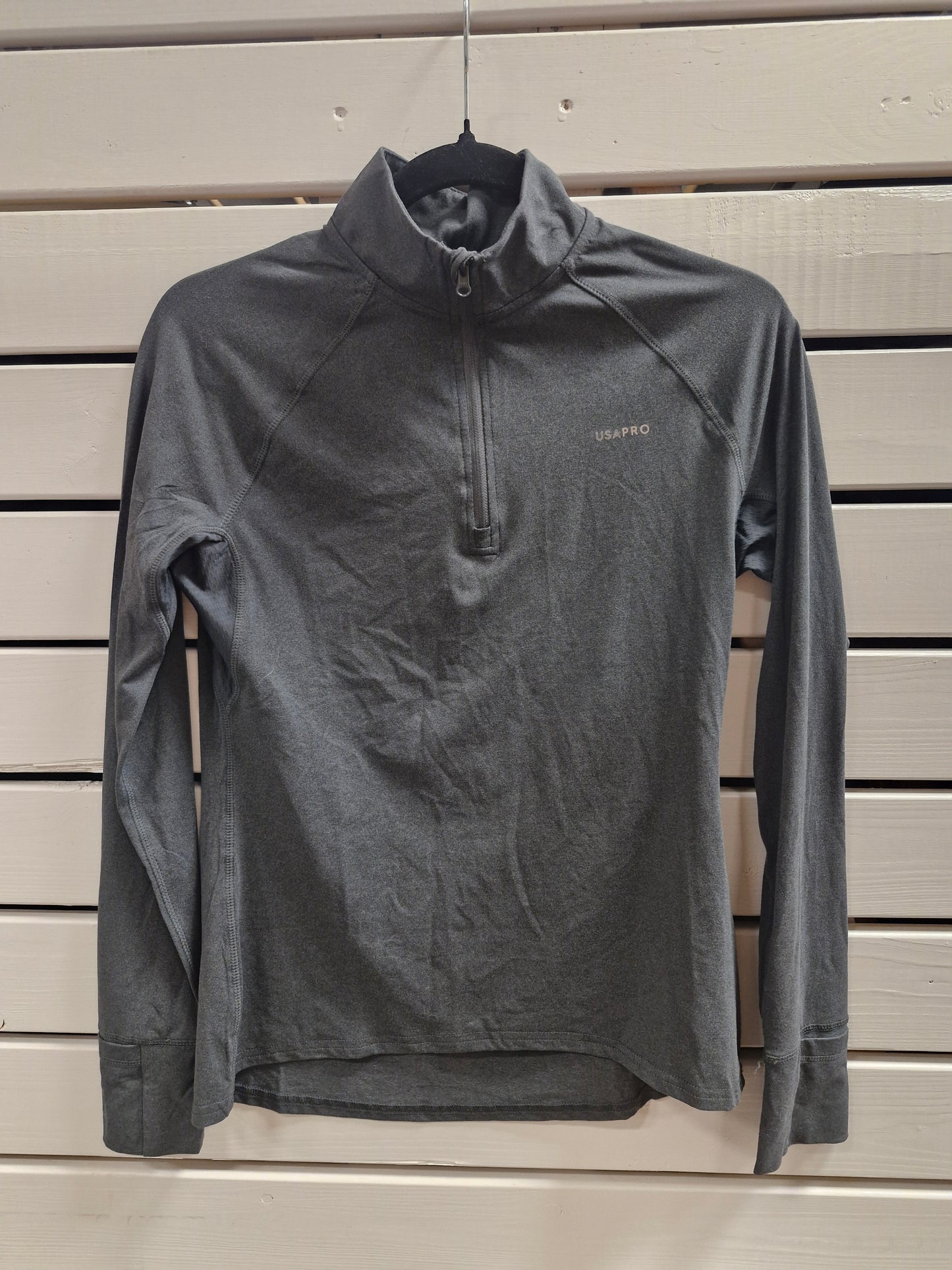 40 USA PRO grá ræktar peysa (aldrei notuð)