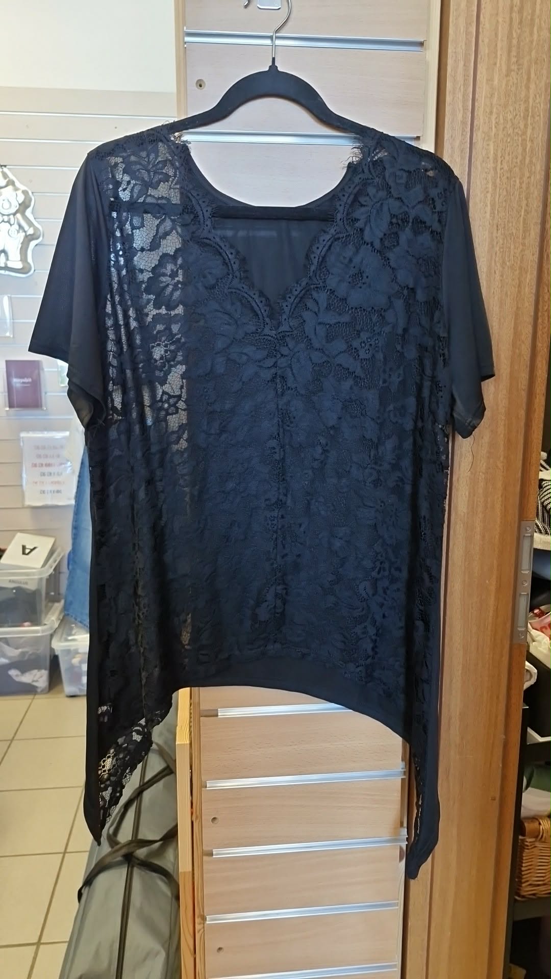 Svartur blúndubolur 3XL