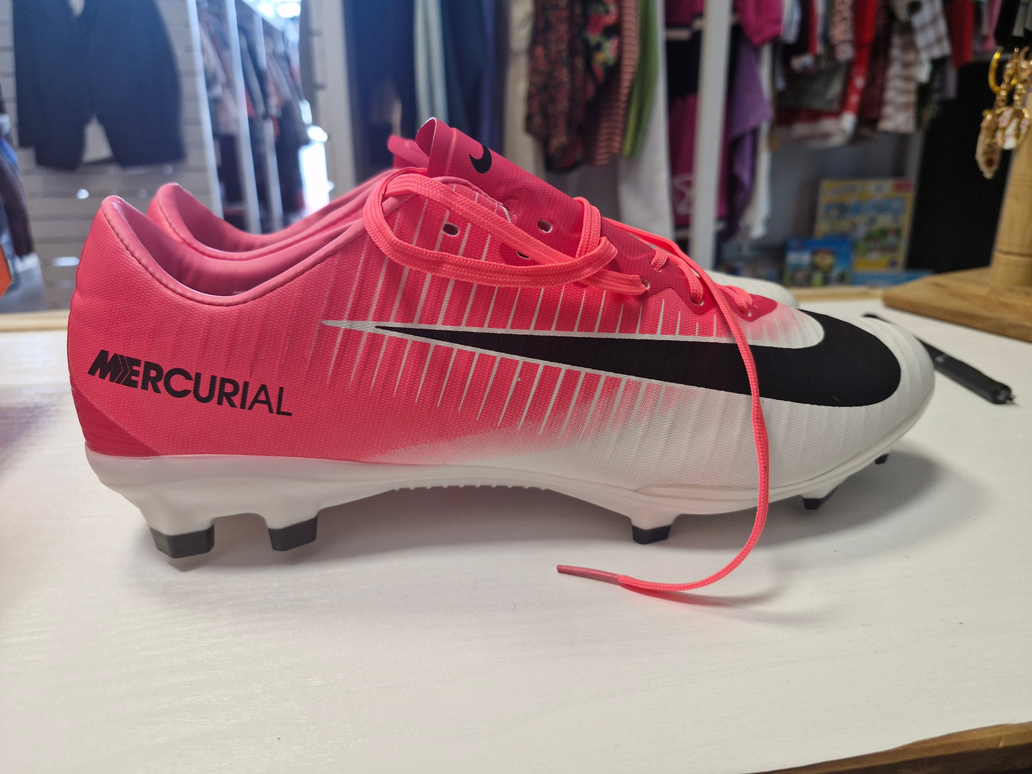 Splunkunýir Nike mercurial takkaskór 44.5