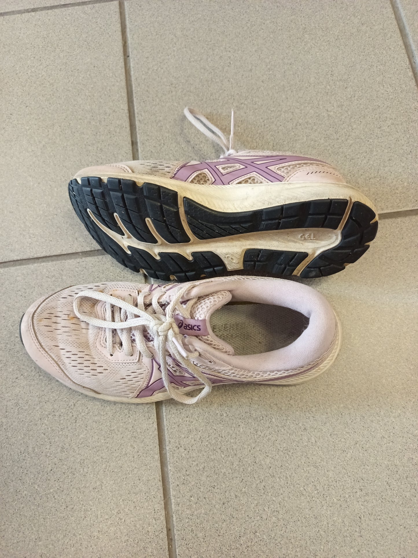 Asics skór37,5