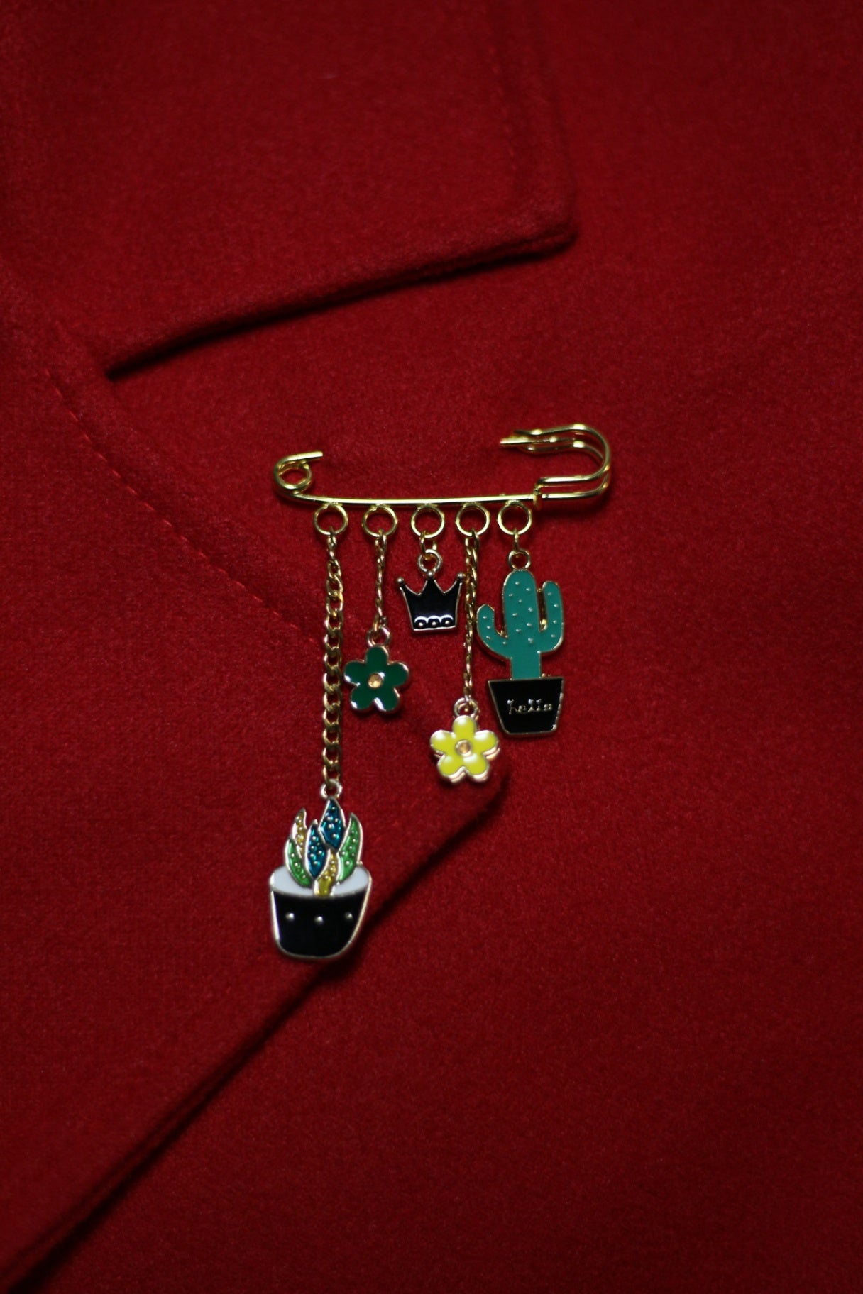brooch N:63