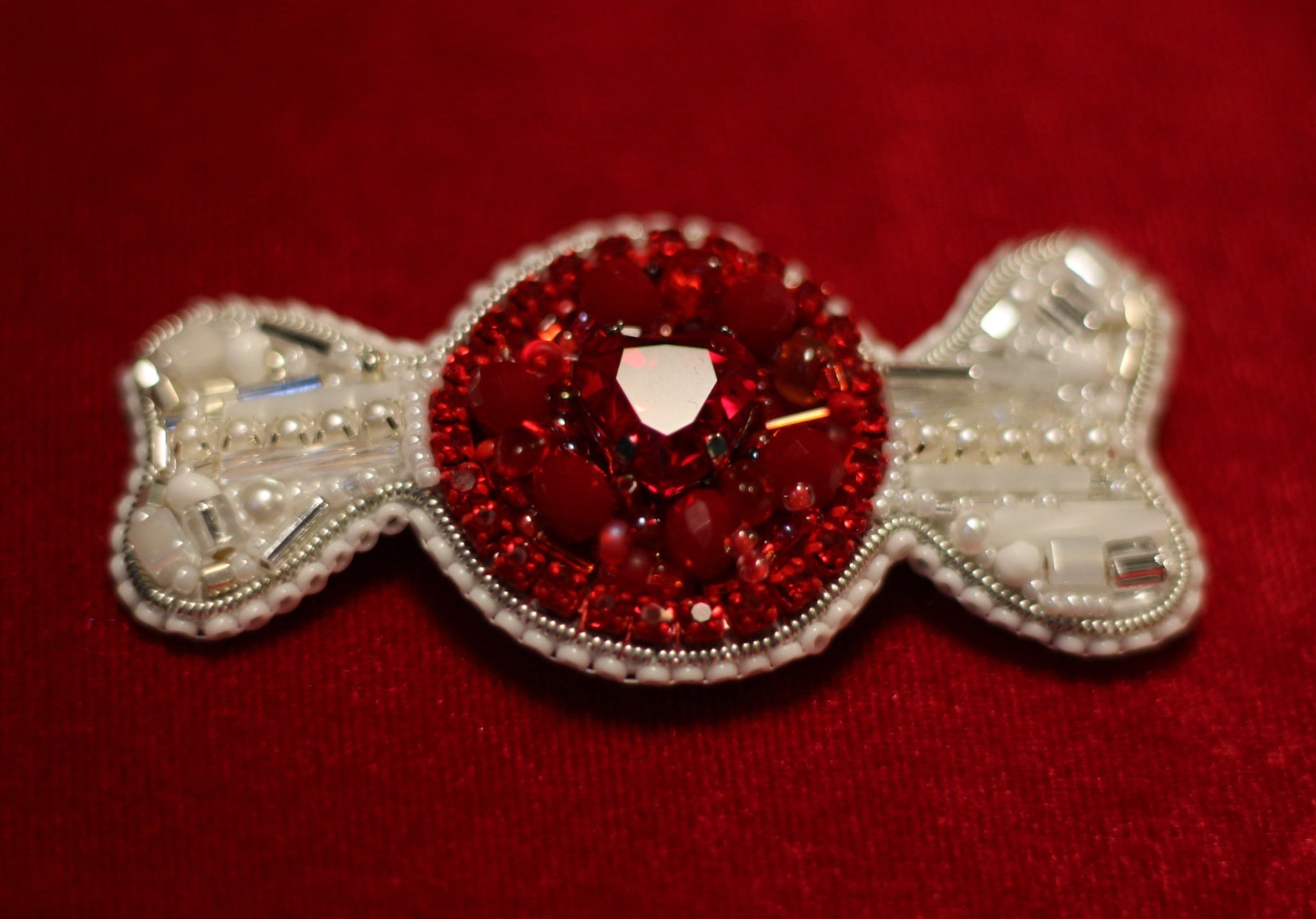 brooch N:128