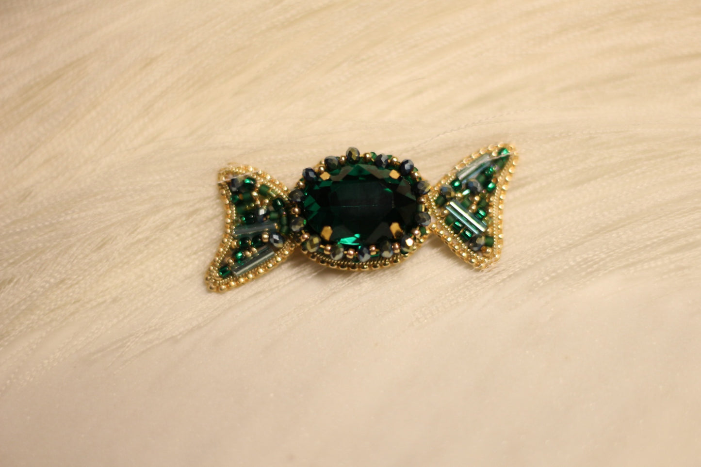 brooch N:130