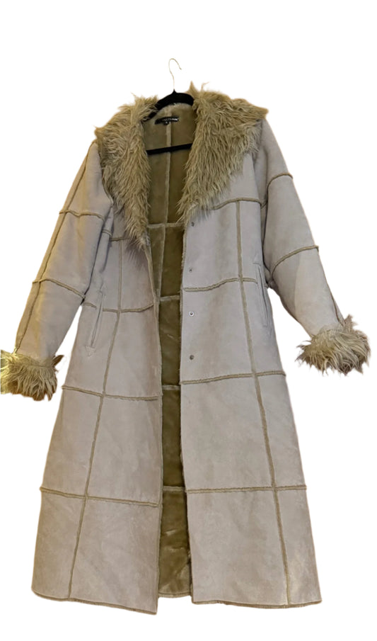 Síður loðjakki - M.