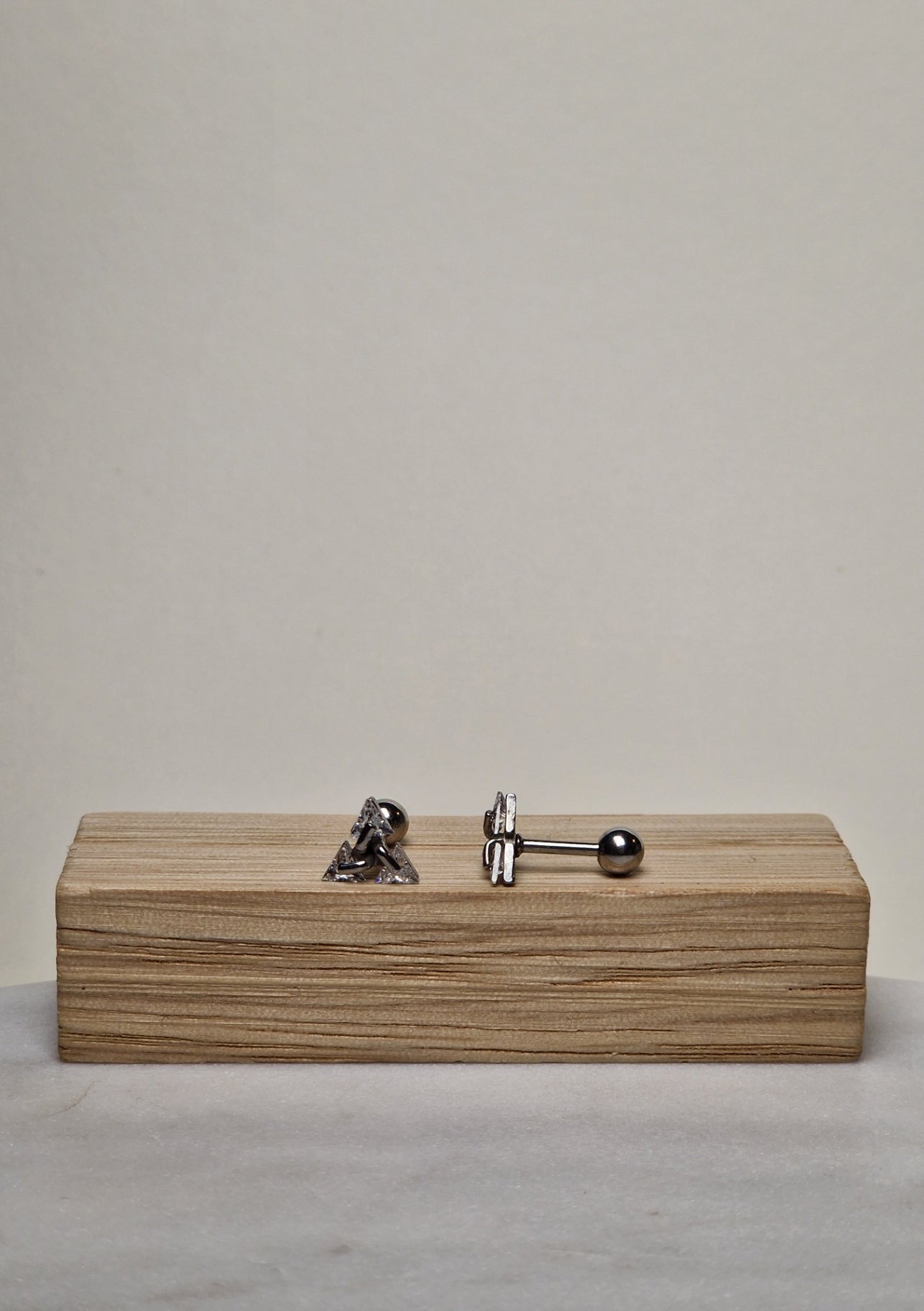 men's earrings N: 194