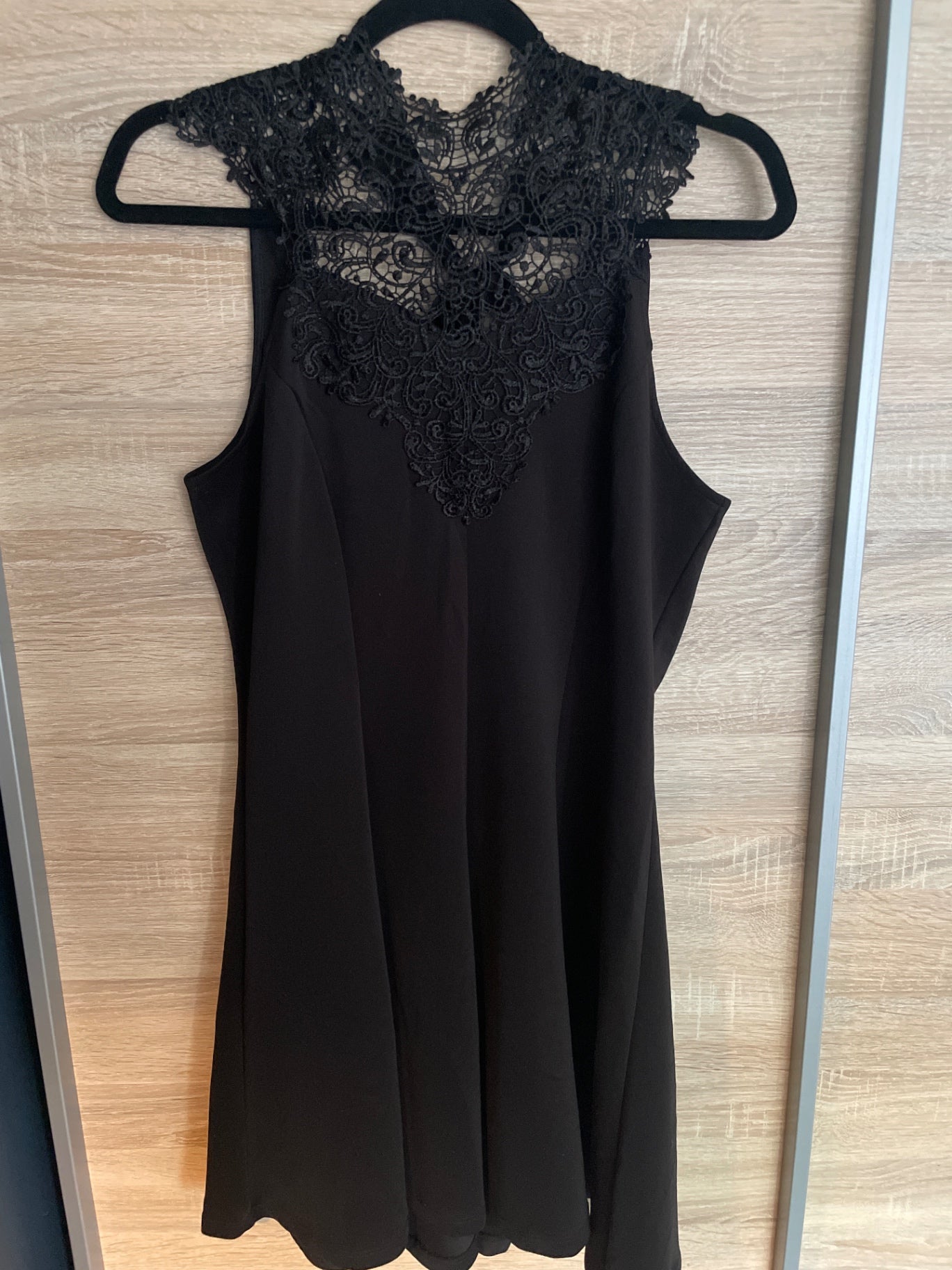 Forever 21 kjóll svartur L