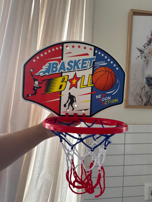 Lítil plast körfuboltakarfa