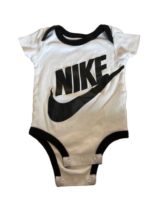 Nike samfella 6-12 m