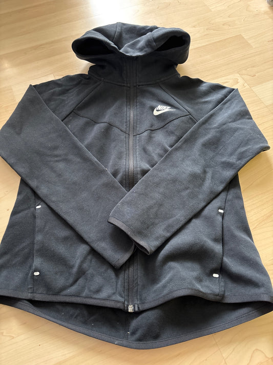 Nike hettupeysa  svört M