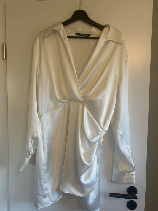 XL - Zara satínkjóll hvítur