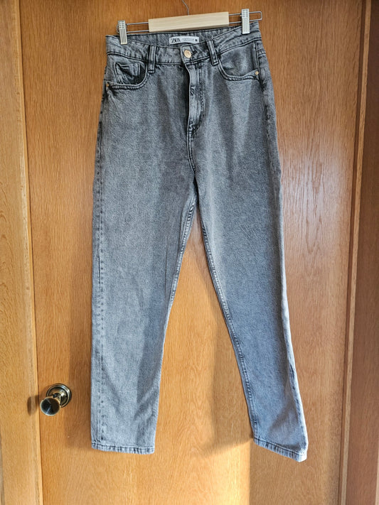 36 Gráar Zara gallabuxur