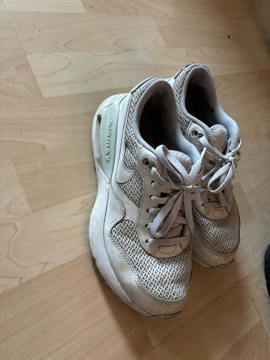 Nike hvítir 38