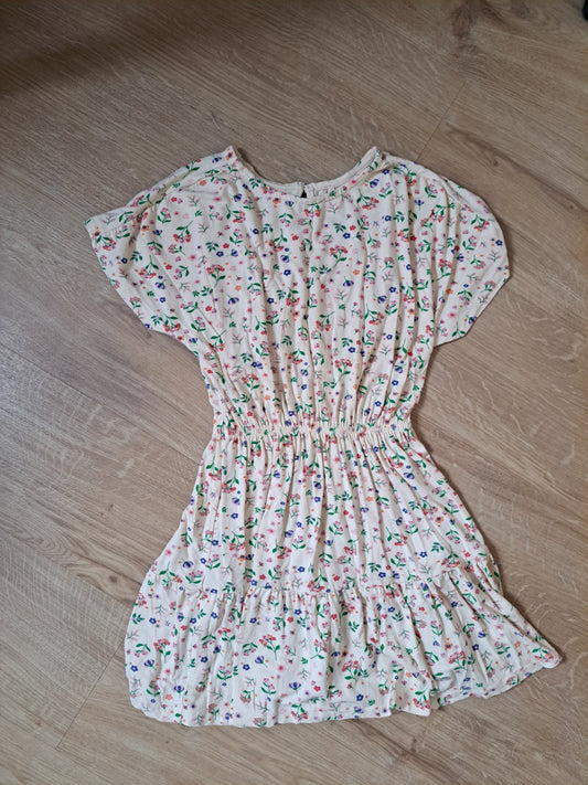 The New kjóll st 110/116