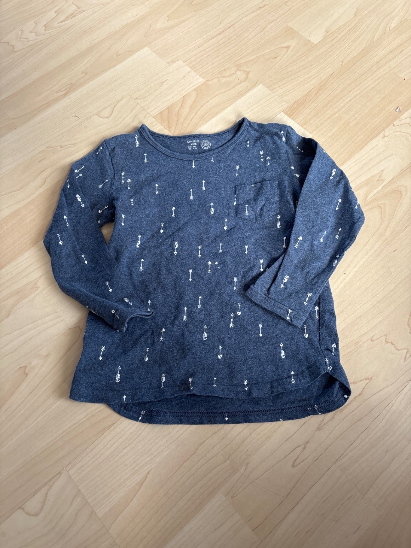 Lindex blár bolur 110