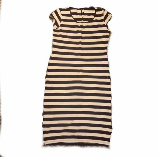 Röndóttur kjóll XL stutterma