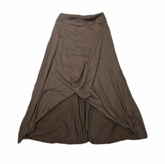 Pils með stuttbuxum M