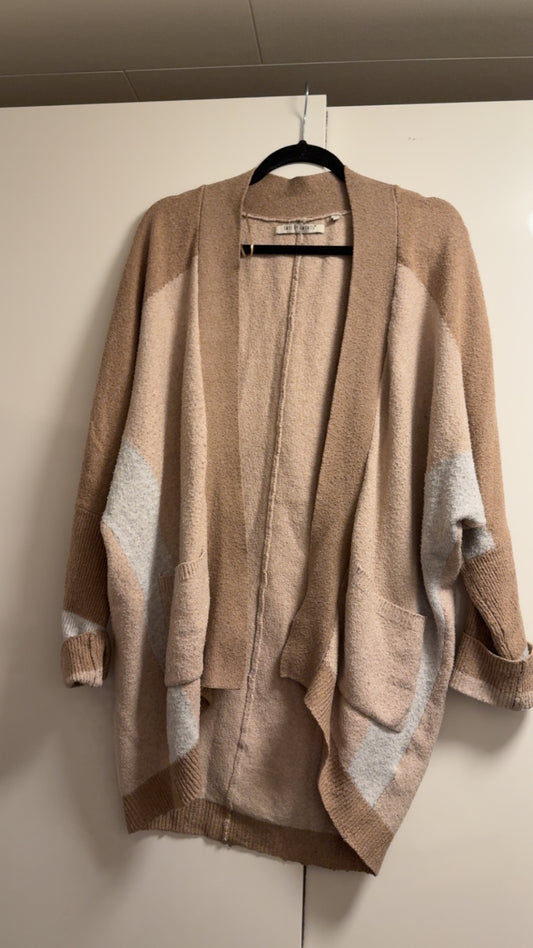 L/XL. Emdi by emonite  golla